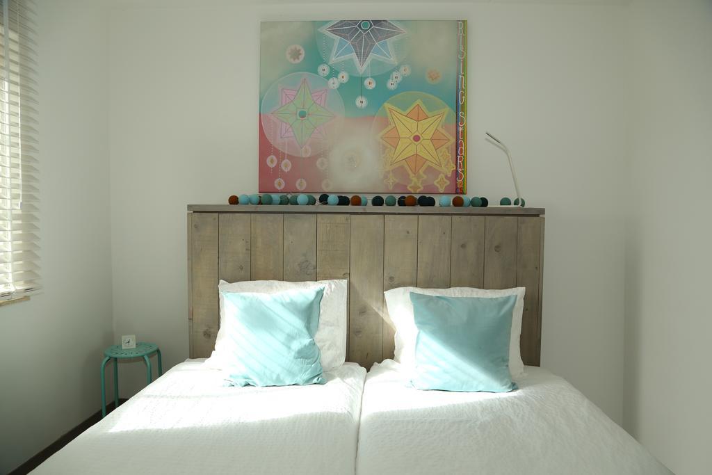Welsden Dertien Bed & Breakfast Margraten Ruang foto