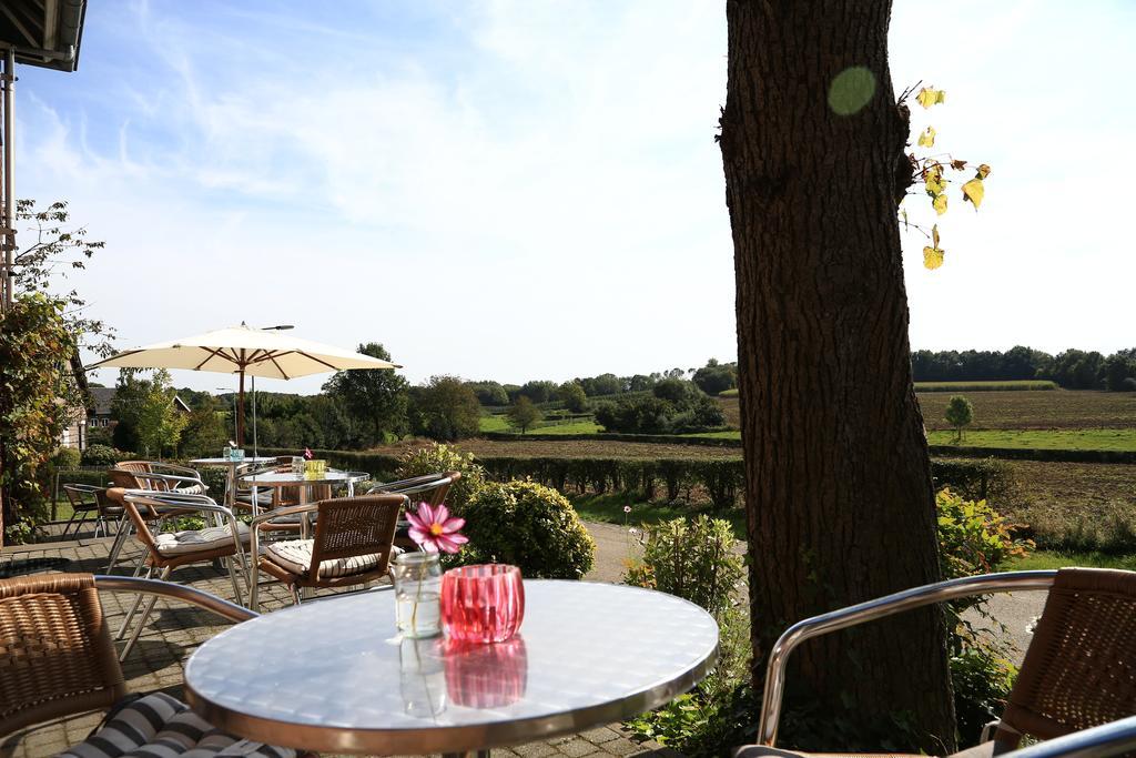 Welsden Dertien Bed & Breakfast Margraten Bagian luar foto
