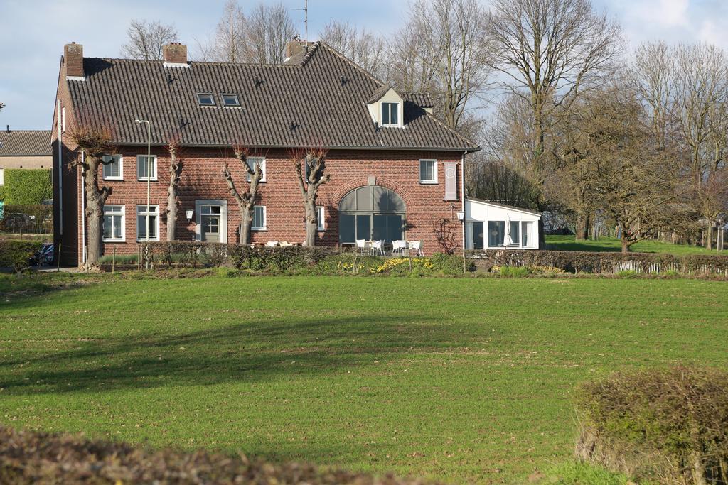 Welsden Dertien Bed & Breakfast Margraten Bagian luar foto